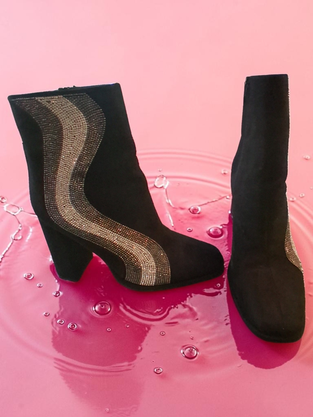 Rouge! Black Ankle Boots with Gold Metallic Wave Womens Shoes Size 7.5 Autumn
